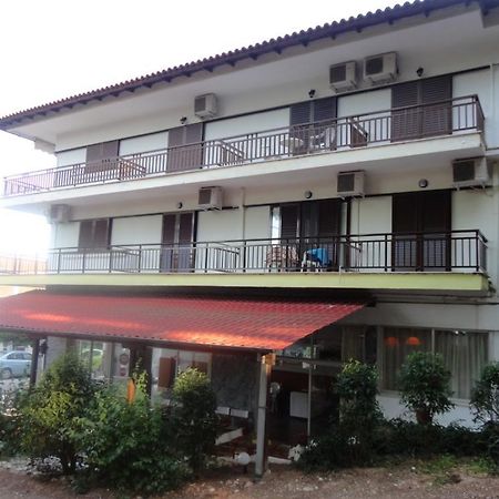Chris Apartments メタモルフォシ エクステリア 写真